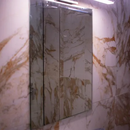 Athina 4*