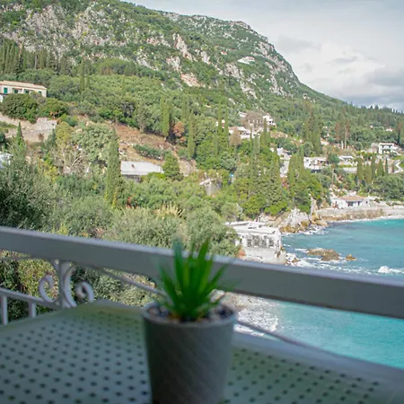 Apart Otel Athina 4*